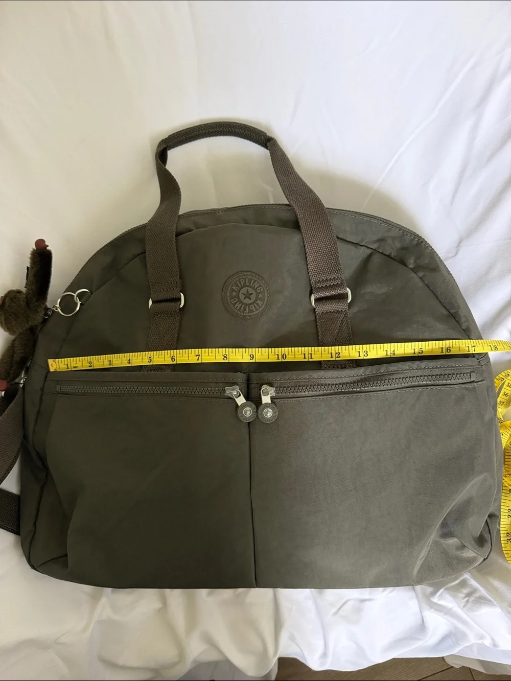 Kipling spacious duffel